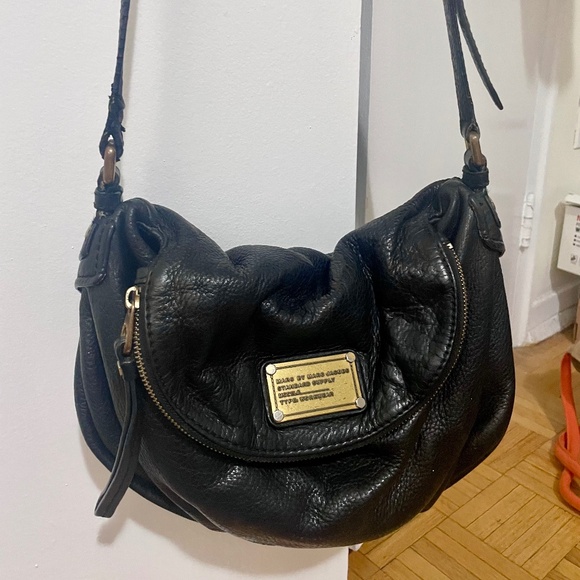 Marc Jacobs Leather Crossbody Bag - Picture 1 of 3